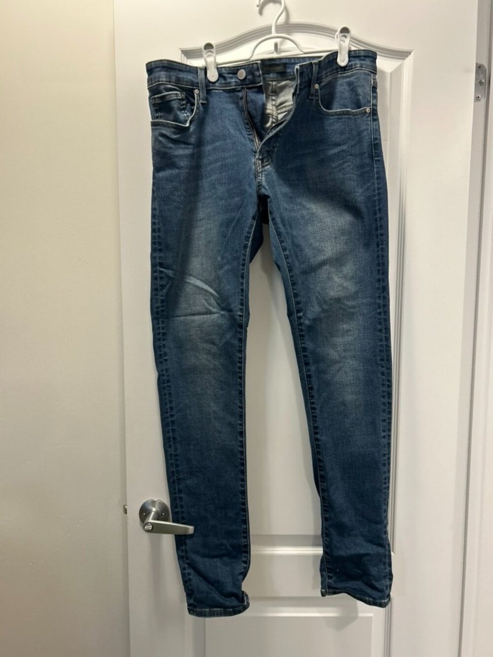 Uniqlo Men's Stretch Denim Jeans – Medium Wash Blue – Size 35 x 33